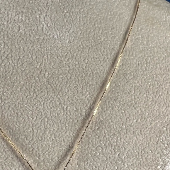 17 inch 14 kt Gold Necklace - Picture 4 of 8